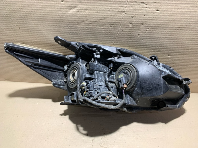 Фара левая PRIUS - 30 09-17