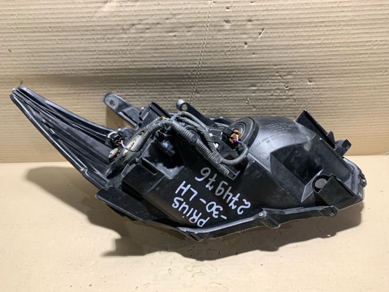 Фара левая PRIUS - 30 09-17 Фара левая PRIUS - 30 09-17