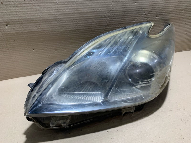 Фара левая TOYOTA PRIUS - 30 09-17 Фара левая TOYOTA PRIUS - 30 09-17