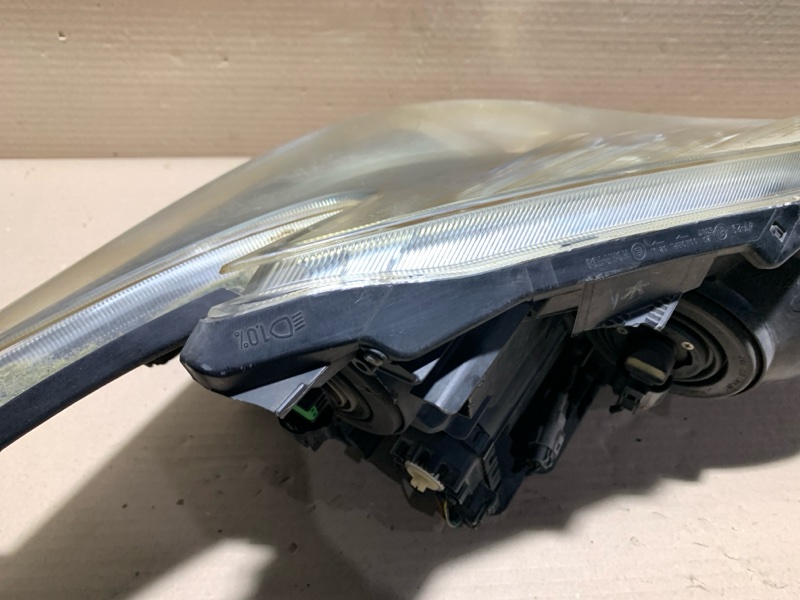 Фара левая PRIUS - 30 09-17 Фара левая PRIUS - 30 09-17