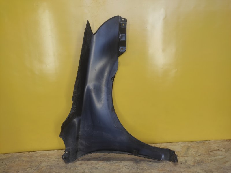 Крыло переднее левое AVENSIS 03-08