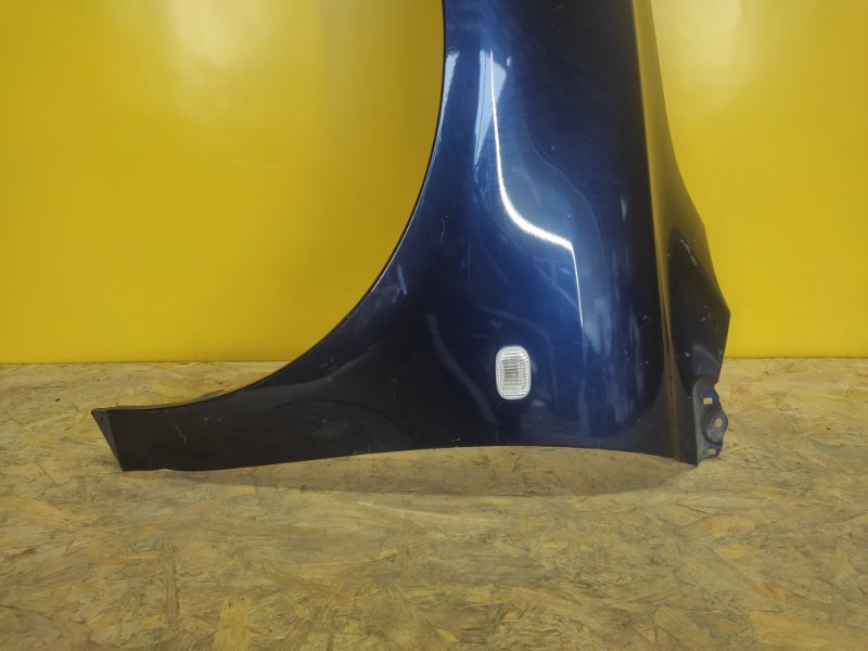 Крыло переднее левое AVENSIS 03-08