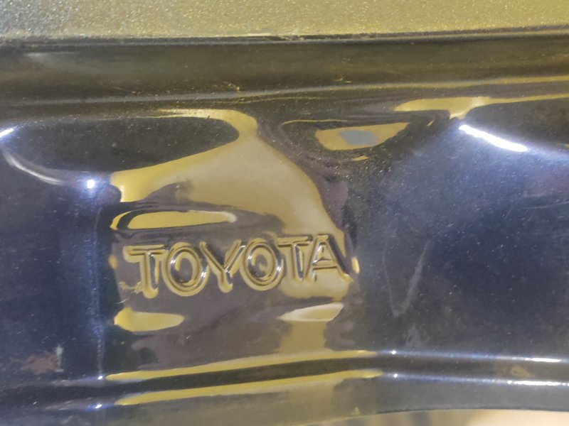 Крыло переднее левое AVENSIS 03-08