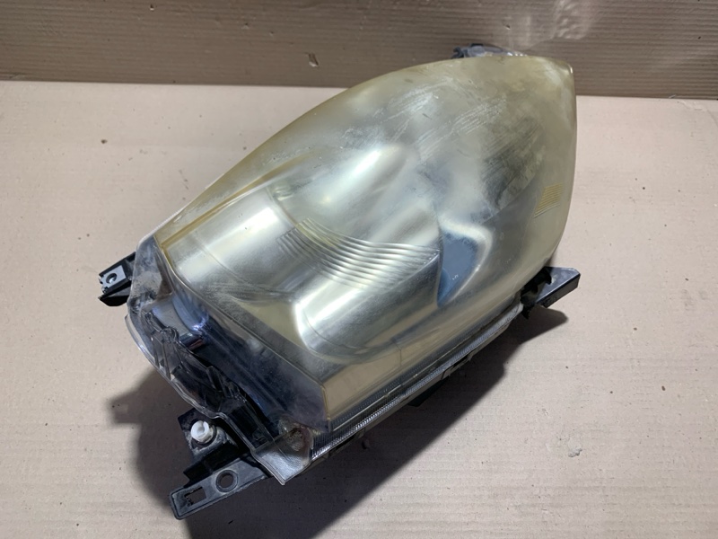 Фара правая LEAF 10-17