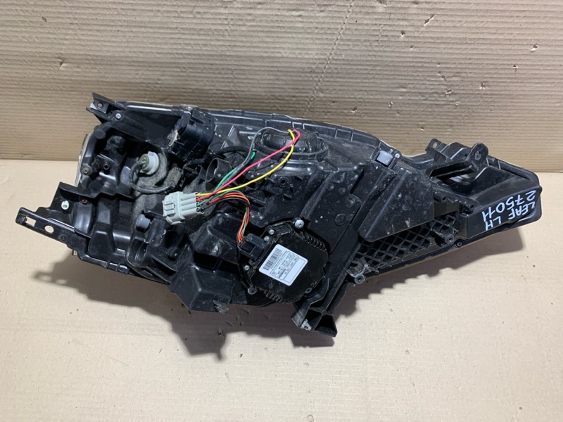 Фара левая LEAF 10-17