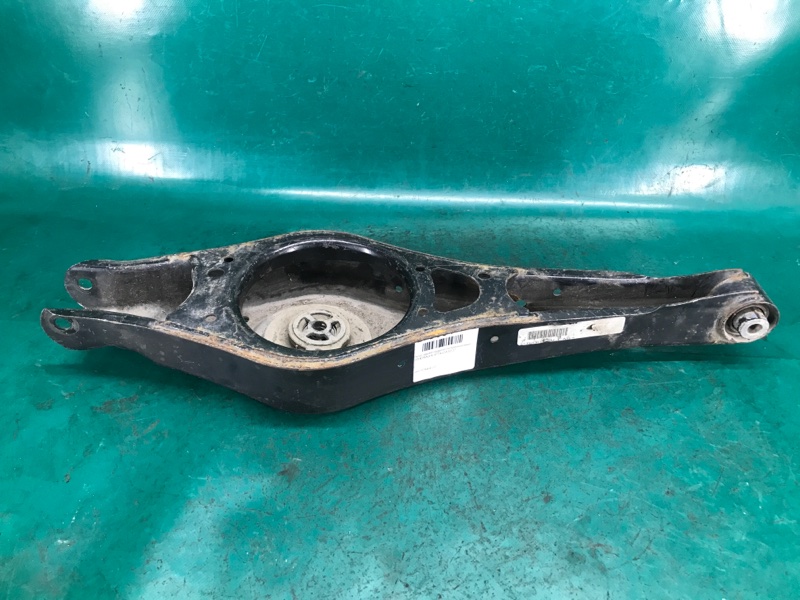 Рычаг задней подвески поперечный нижний задний правый VOLKSWAGEN JETTA USA 10-17 1K0 505 311 AB Б/У