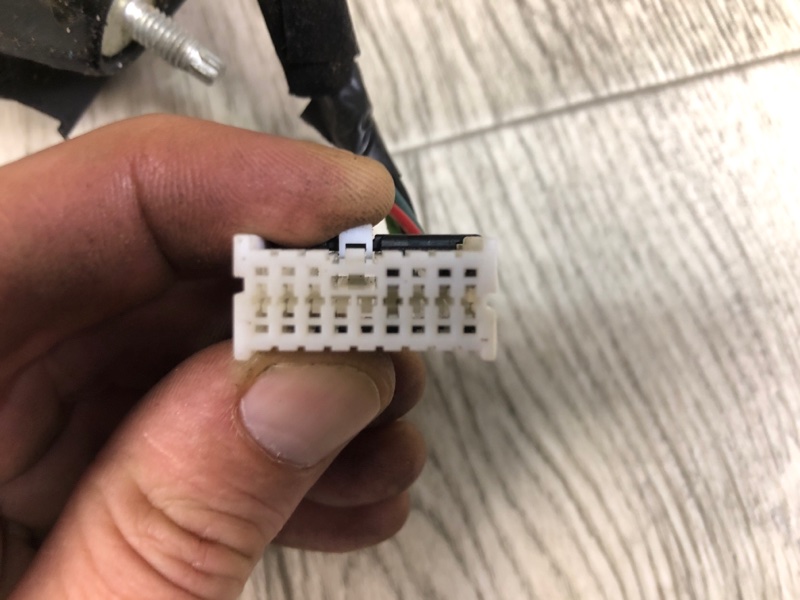 Зеркало левое SONATA YF 10-14 Зеркало левое SONATA YF 10-14