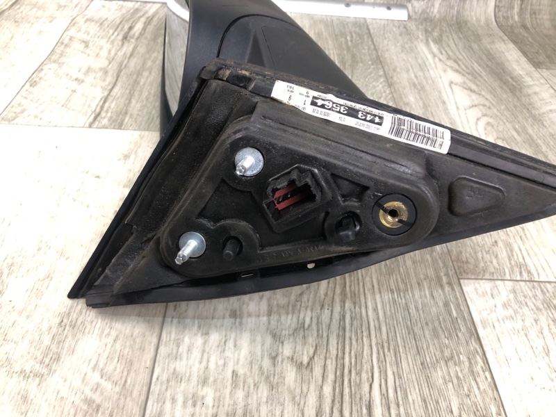 Зеркало правое TAURUS 10-19 Зеркало правое TAURUS 10-19