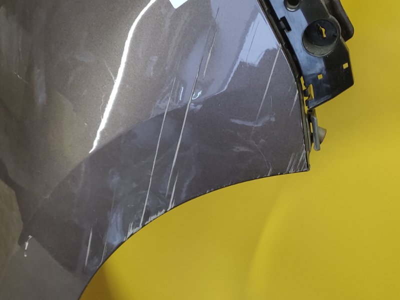 Крыло переднее переднее правое LEAF 18-