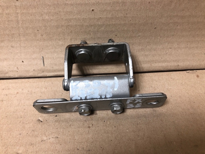 Запчасть петля крышки багажника правая INFINITI FX S50 03-08 2004 3.5 VQ35DE 90400-CG000 Б/У Петля крышки багажника правая INFINITI FX S50 03-08 2004 3.5 VQ35DE 90400-CG000 Б/У