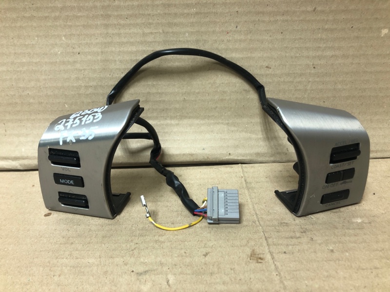 Кнопки на руль INFINITI FX S50 03-08 2004 3.5 VQ35DE 25550-CG010 Б/У