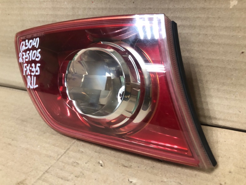 Фонарь внутренний задний левый FX S50 03-08 2004 3.5 VQ35DE