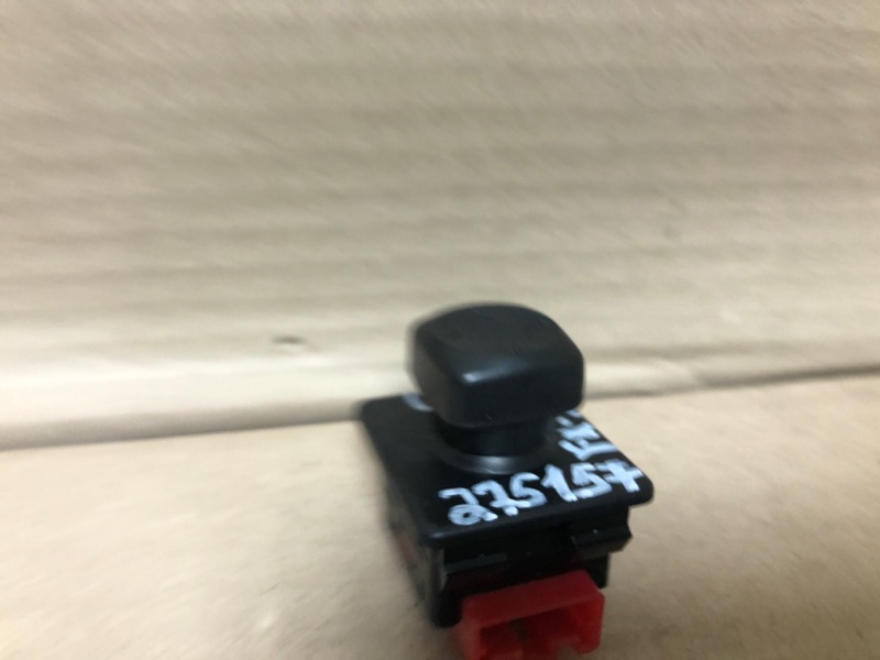 Кнопка регулировки рулевой колонки FX S50 03-08 2004 3.5 VQ35DE