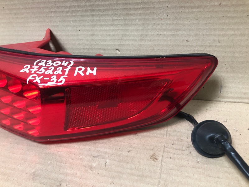 Фонарь наружный задний правый FX S50 03-08 2004 3.5 VQ35DE