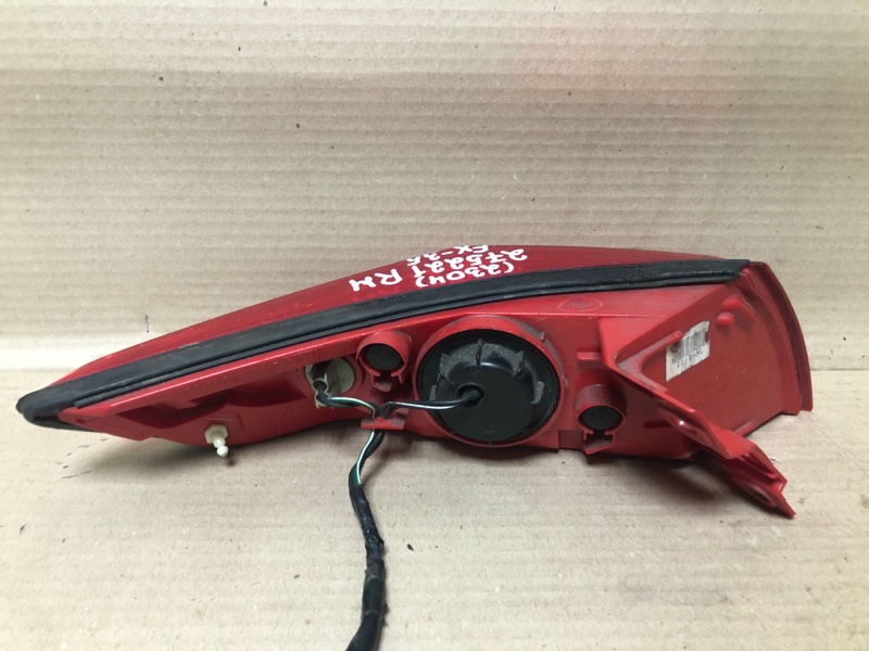 Фонарь наружный задний правый FX S50 03-08 2004 3.5 VQ35DE