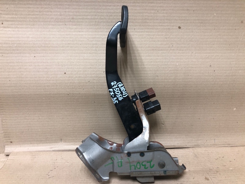 Педаль тормоза INFINITI FX S50 03-08 2004 3.5 VQ35DE 46501-CD812 Б/У