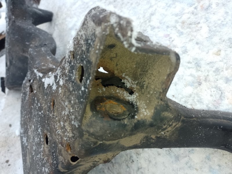 Балка передней подвески LANCER IX 9 03-07