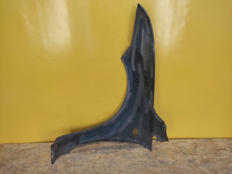 Крыло переднее переднее правое FORD FOCUS 04-11