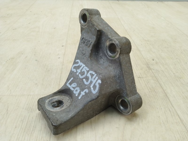 Кронштейн двигателя правый NISSAN LEAF 10-17 11232-3NA0A Б/У