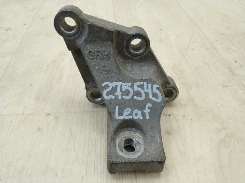 Кронштейн двигателя правый LEAF 10-17