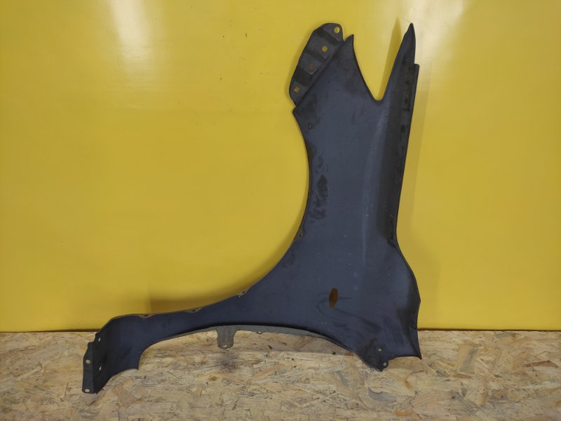 Крыло переднее переднее правое COROLLA 150 06-13