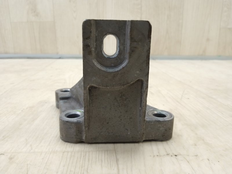 Кронштейн двигателя правый NISSAN LEAF 10-17