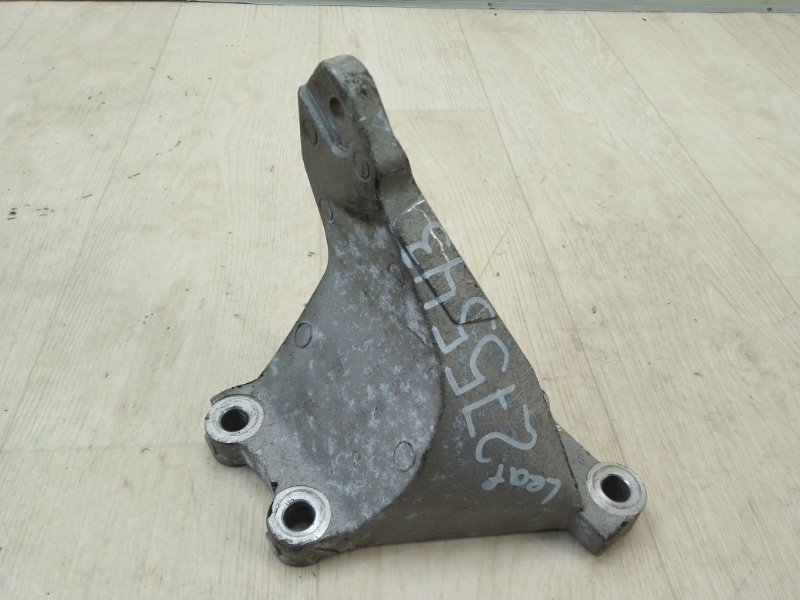 Кронштейн двигателя левый NISSAN LEAF 10-17 11253-3NA0A Б/У