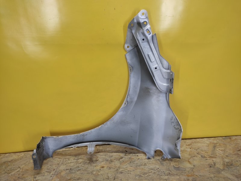 Крыло переднее переднее правое COROLLA 12-19 E180 Крыло переднее переднее правое COROLLA 12-19 E180