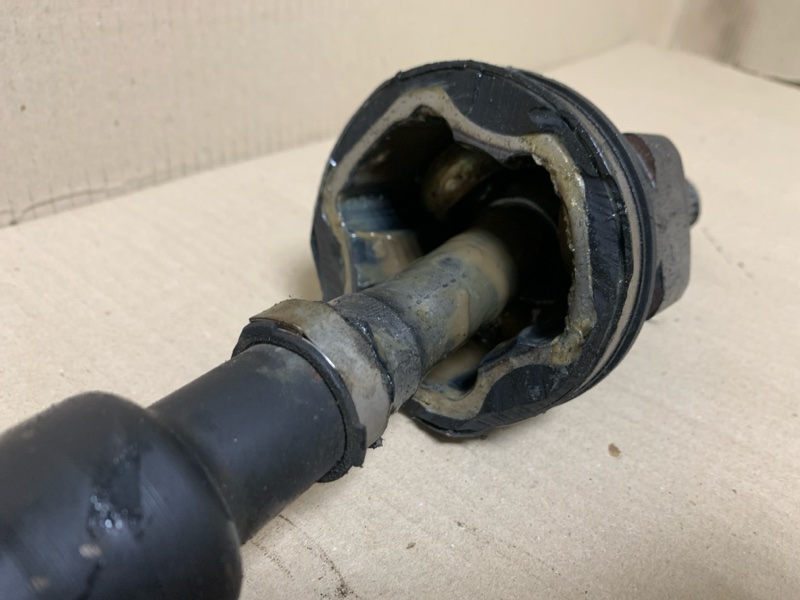 Привод передний правый PRIUS - 30 09-17 1.8 2ZR-FXE Привод передний правый PRIUS - 30 09-17 1.8 2ZR-FXE