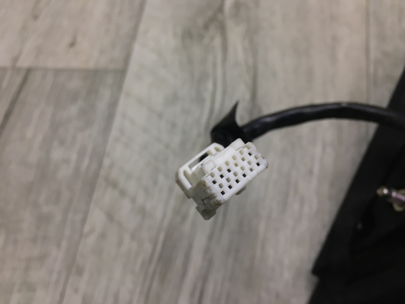 Зеркало правое G25/G35/G37/Q40 06-14