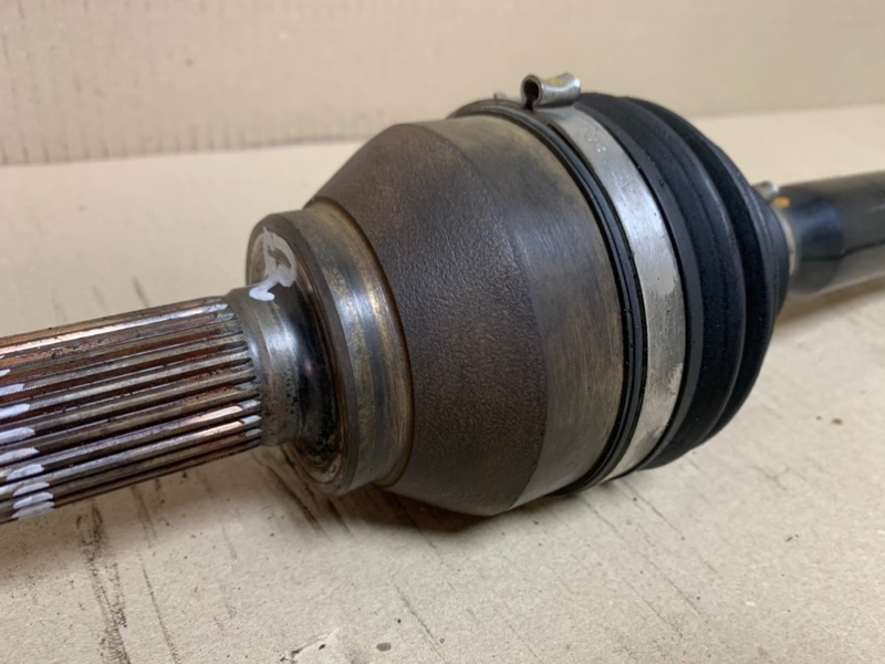 Привод передний правый LEAF 10-17 ZE0