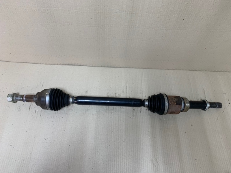 Привод передний правый LEAF 10-17 ZE0