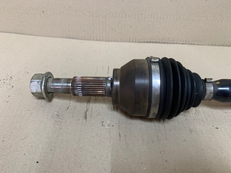 Привод передний правый NISSAN LEAF 10-17 ZE0