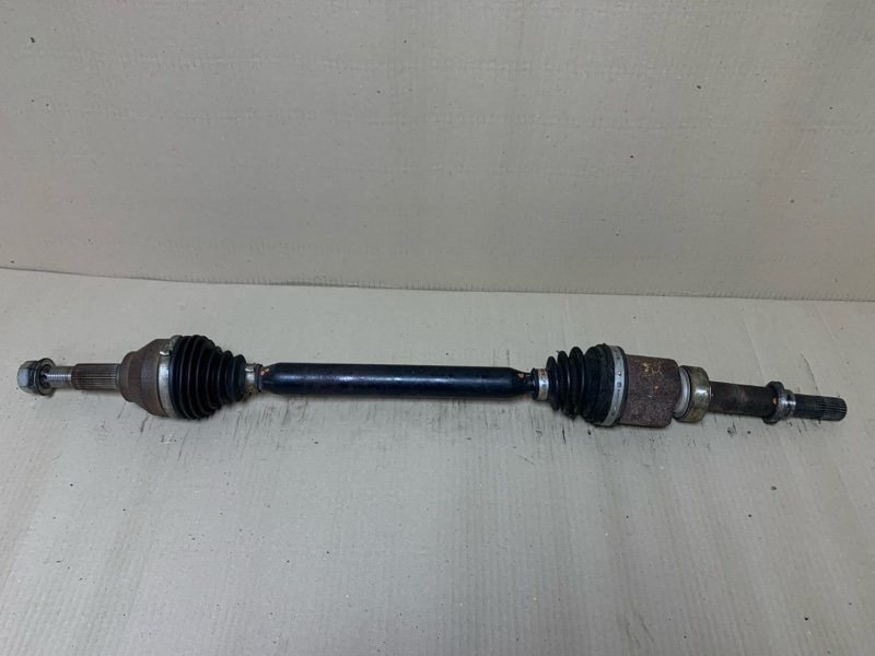 Привод передний правый NISSAN LEAF 10-17 ZE0 39100-3NA0A Б/У