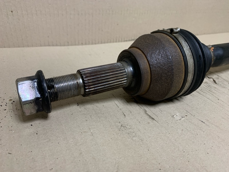 Привод передний правый LEAF 10-17 ZE0