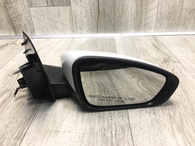 Зеркало правое CHRYSLER 200 14-16 UF Зеркало правое CHRYSLER 200 14-16 UF