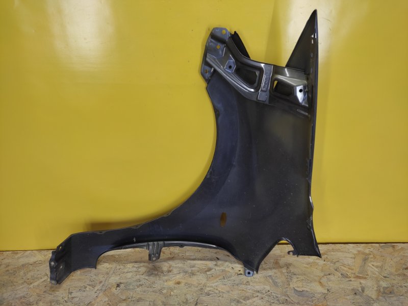 Крыло переднее переднее правое AURIS 06-12