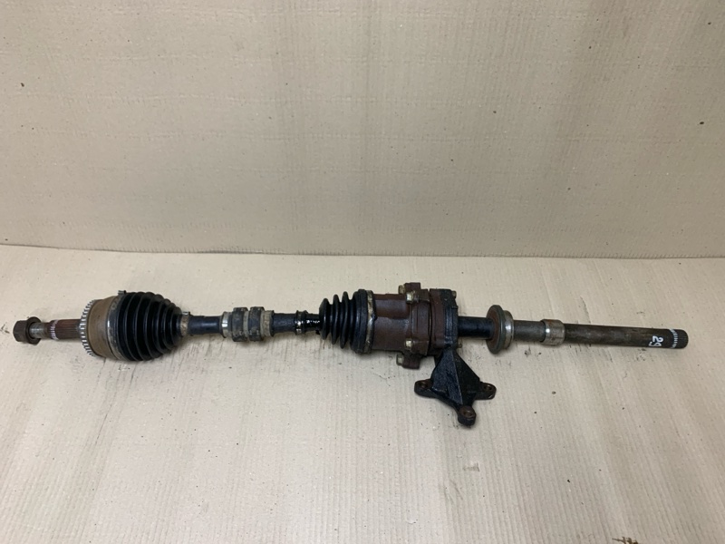 Запчасть привод передний правый NISSAN X-TRAIL T30 01-07 39100-8H615 Б/У Привод передний правый NISSAN X-TRAIL T30 01-07 39100-8H615 Б/У