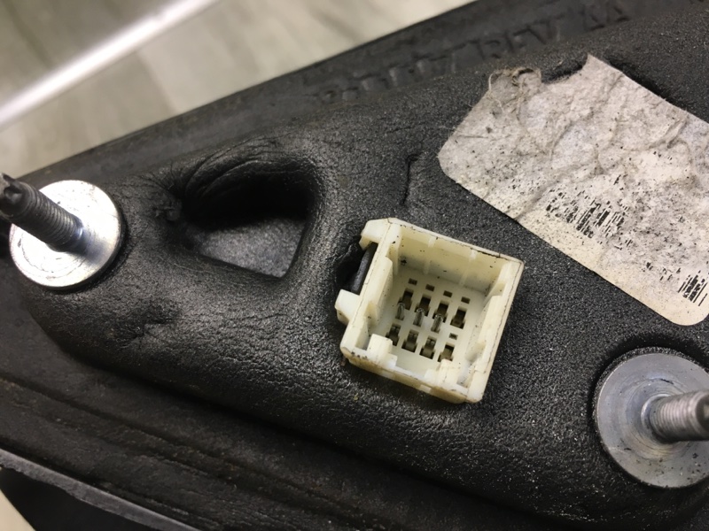 Зеркало левое AVENGER 07-14 Зеркало левое AVENGER 07-14