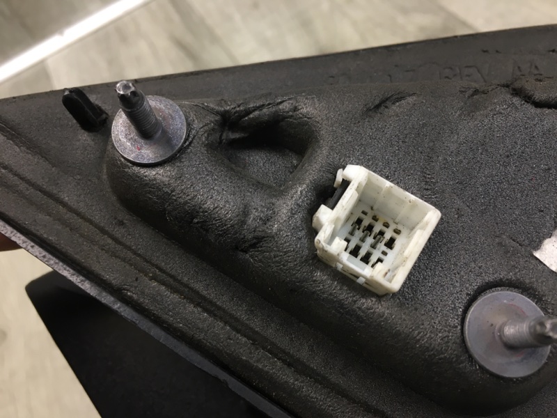 Зеркало левое AVENGER 07-14