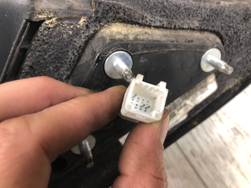 Зеркало правое ALTIMA L32 07-12