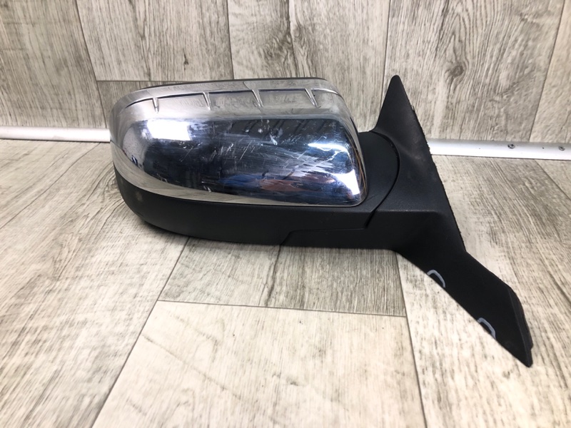 Запчасть зеркало правое FORD TAURUS 07-09 8G1Z-17682-E Б/У Зеркало правое FORD TAURUS 07-09 8G1Z-17682-E Б/У