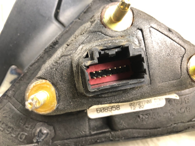 Зеркало правое TAURUS 07-09 Зеркало правое TAURUS 07-09