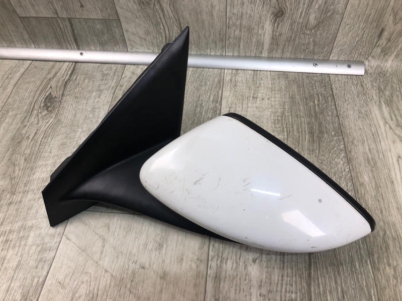 Зеркало левое 200 14-16