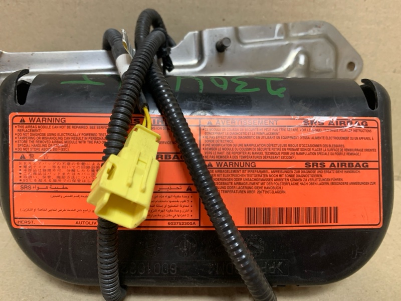 Подушка безопасности в сиденье передняя правая FX S50 03-08 2004 3.5 VQ35DE