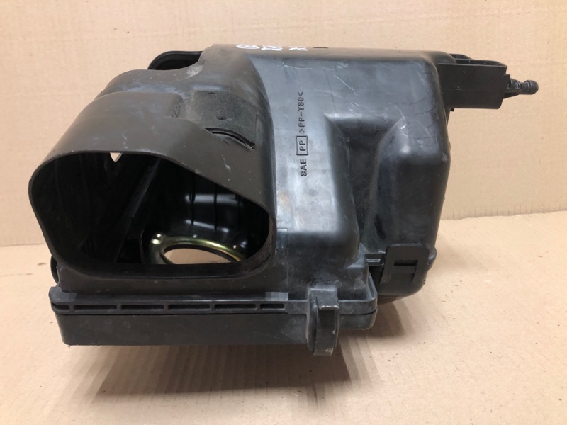 Корпус воздушного фильтра FX S50 03-08 2004 3.5 VQ35DE