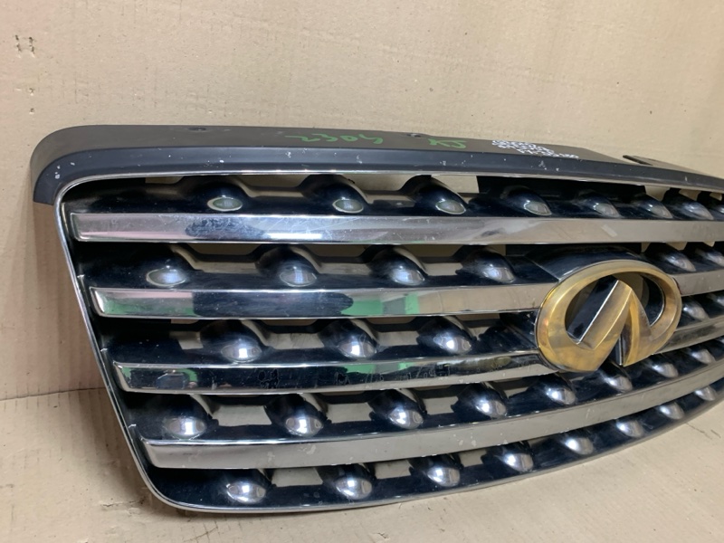 Решетка радиатора FX S50 03-08 2004 3.5 VQ35DE
