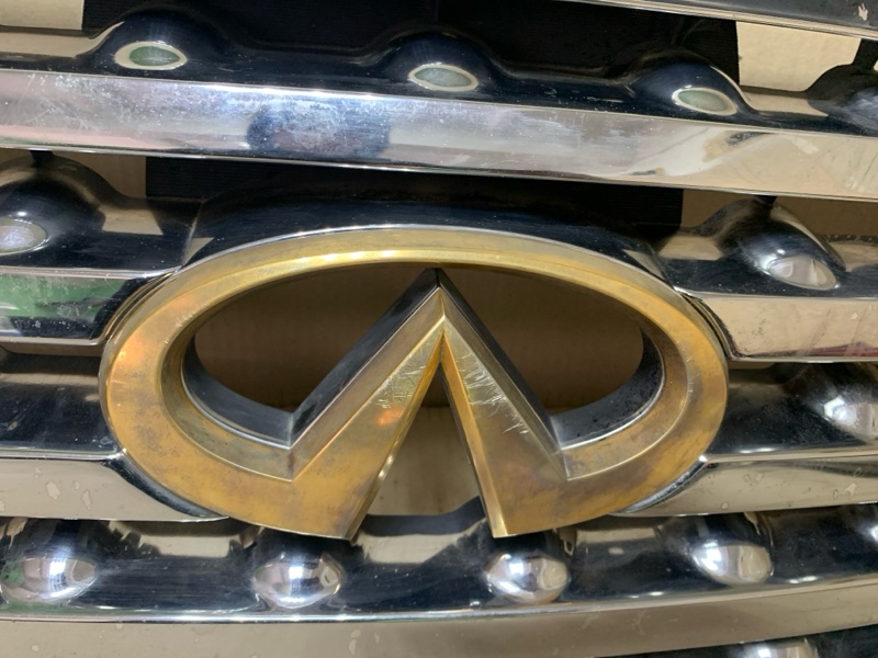 Решетка радиатора FX S50 03-08 2004 3.5 VQ35DE