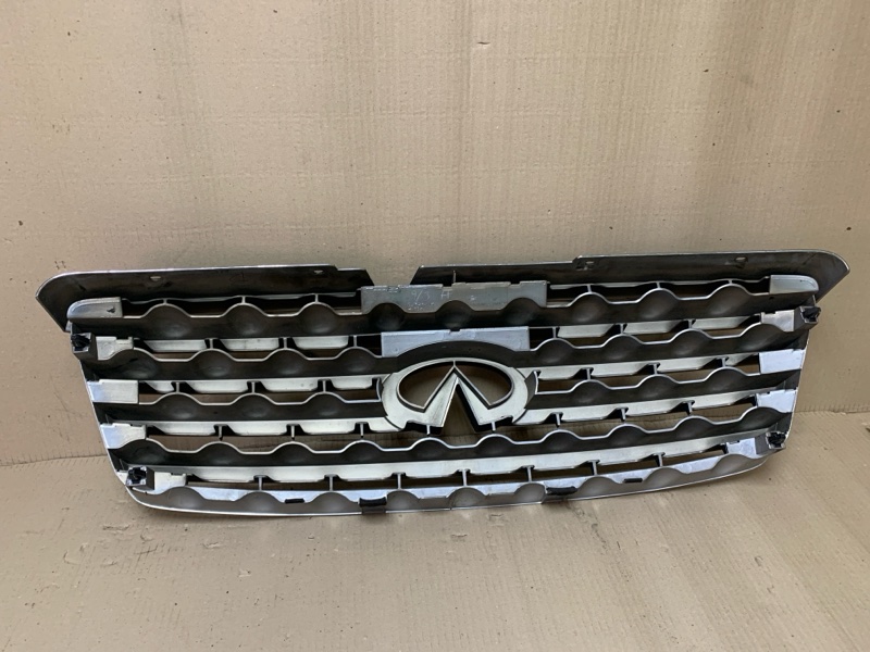 Решетка радиатора FX S50 03-08 2004 3.5 VQ35DE