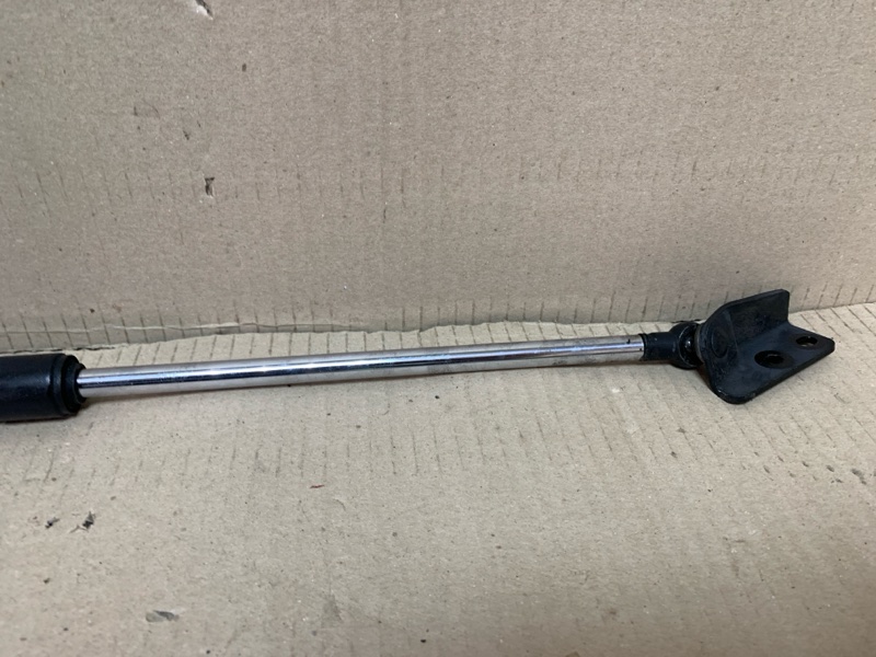 Амортизатор крышки багажника левый FX S50 03-08 2004 3.5 VQ35DE